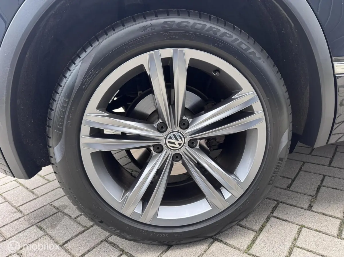2.0 TSI 4Motion R-LINE/ DEALER ONDERHOUDEN