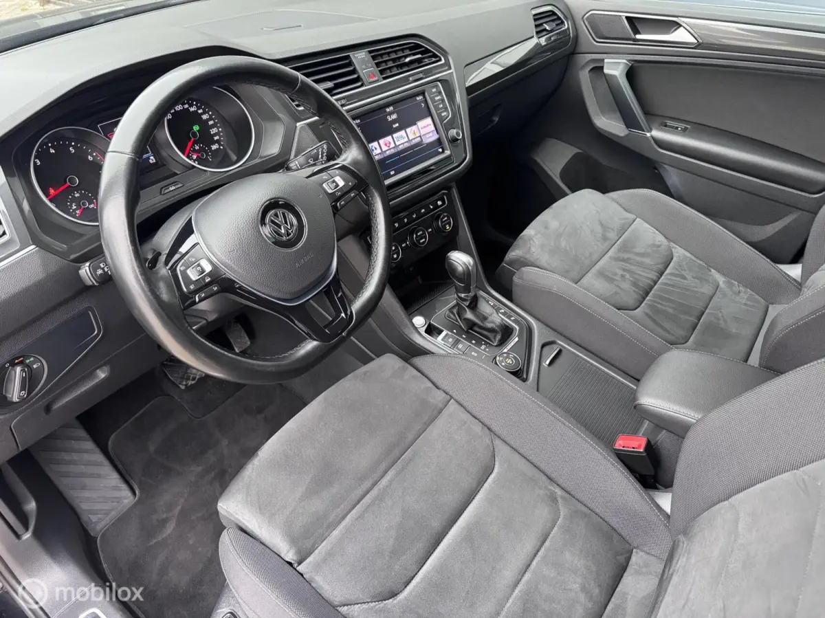 2.0 TSI 4Motion R-LINE/ DEALER ONDERHOUDEN