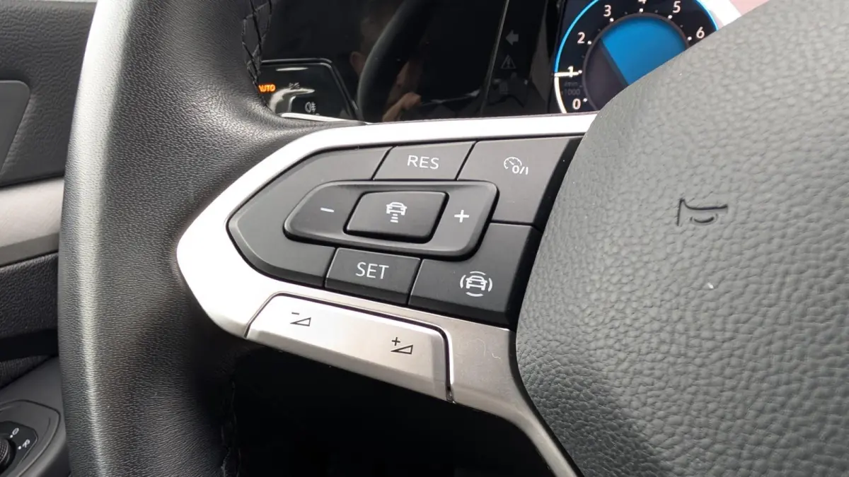 1.0 TSI 110pk Life | Camera | Navigatie | App Connect