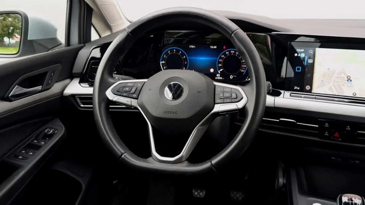 1.0 TSI 110pk Life | Camera | Navigatie | App Connect