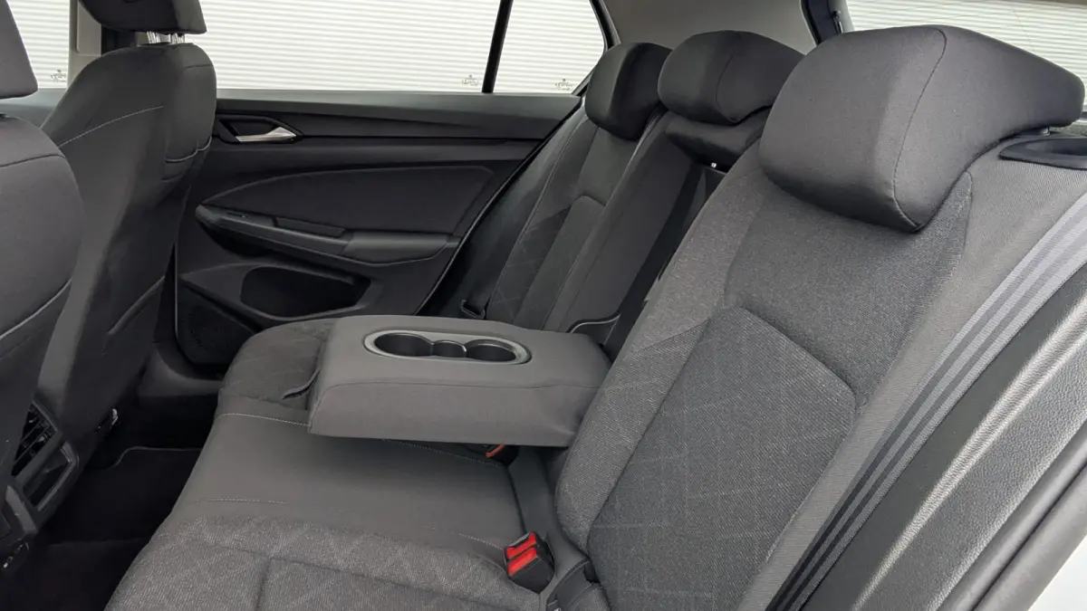 1.0 TSI 110pk Life | Camera | Navigatie | App Connect