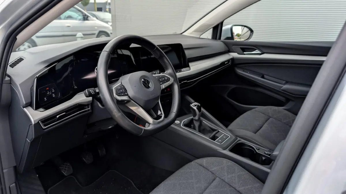 1.0 TSI 110pk Life | Camera | Navigatie | App Connect