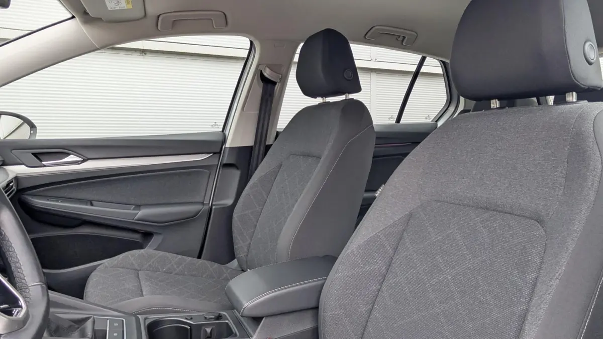 1.0 TSI 110pk Life | Camera | Navigatie | App Connect