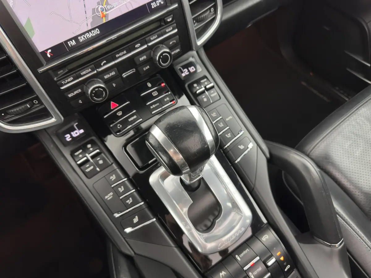 3.0 D Aut. *PANO | LEATHER | XENON-PLUS | SPORT-CHRONO | HEATED-COMFORTSEATS | BOSE-SOUND | MEMORY-PACK |  AIR-SUSPENSION | NAVI-FULLMAP | TOWBAR | LANE-ASSIST | SHIFT-PADDLES | 18''ALU*