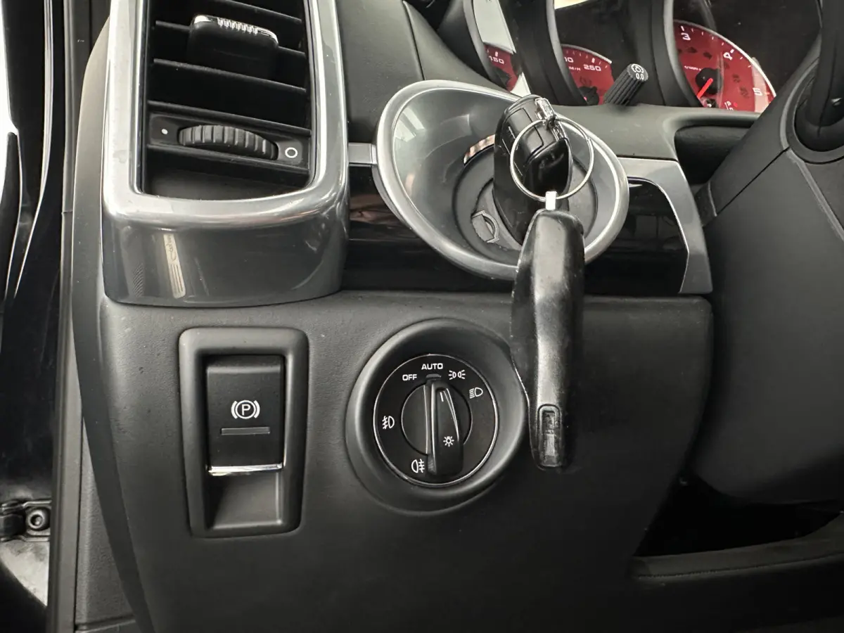 3.0 D Aut. *PANO | LEATHER | XENON-PLUS | SPORT-CHRONO | HEATED-COMFORTSEATS | BOSE-SOUND | MEMORY-PACK |  AIR-SUSPENSION | NAVI-FULLMAP | TOWBAR | LANE-ASSIST | SHIFT-PADDLES | 18''ALU*