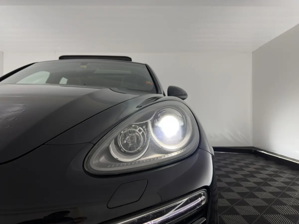 3.0 D Aut. *PANO | LEATHER | XENON-PLUS | SPORT-CHRONO | HEATED-COMFORTSEATS | BOSE-SOUND | MEMORY-PACK |  AIR-SUSPENSION | NAVI-FULLMAP | TOWBAR | LANE-ASSIST | SHIFT-PADDLES | 18''ALU*