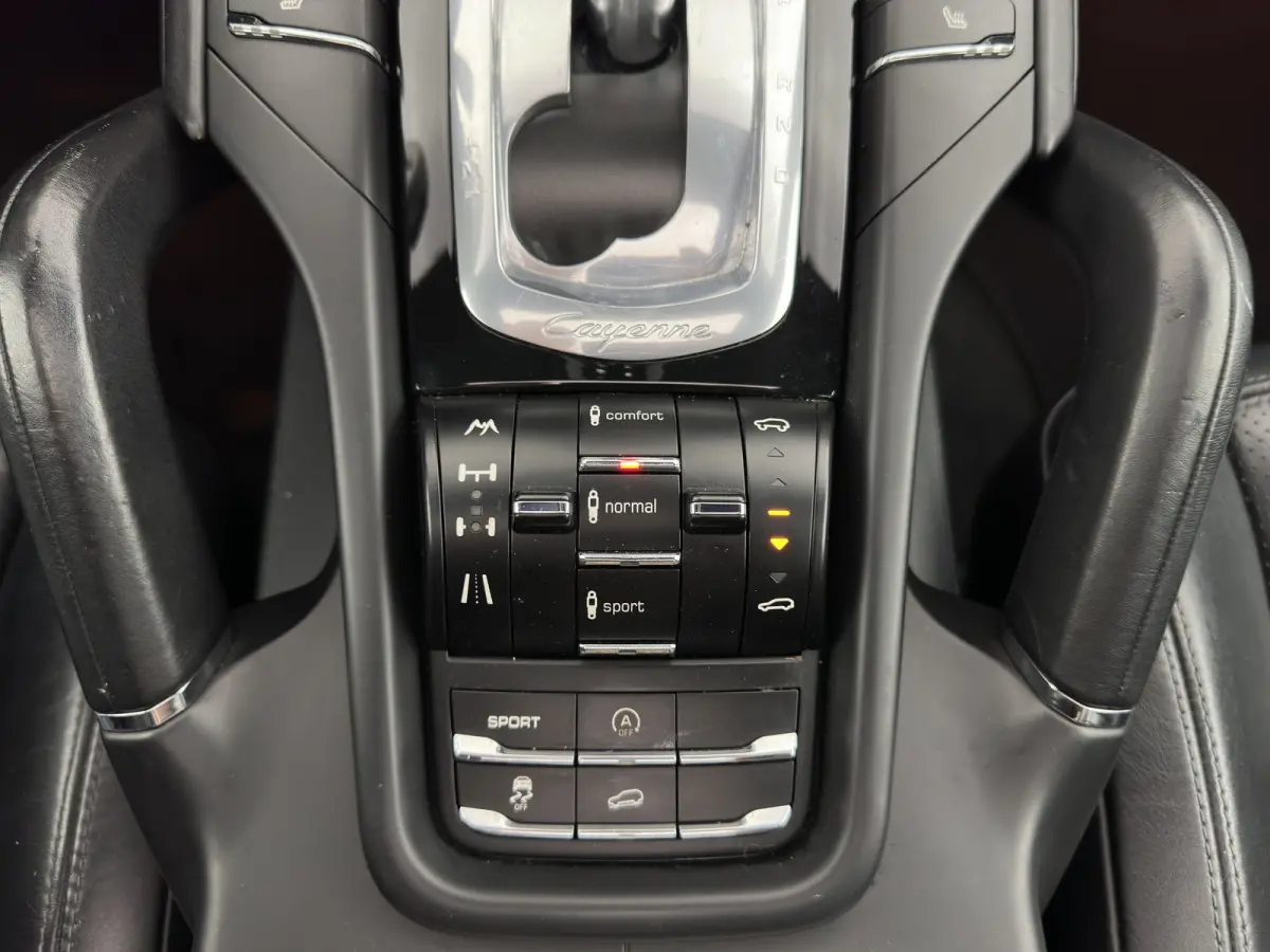 3.0 D Aut. *PANO | LEATHER | XENON-PLUS | SPORT-CHRONO | HEATED-COMFORTSEATS | BOSE-SOUND | MEMORY-PACK |  AIR-SUSPENSION | NAVI-FULLMAP | TOWBAR | LANE-ASSIST | SHIFT-PADDLES | 18''ALU*