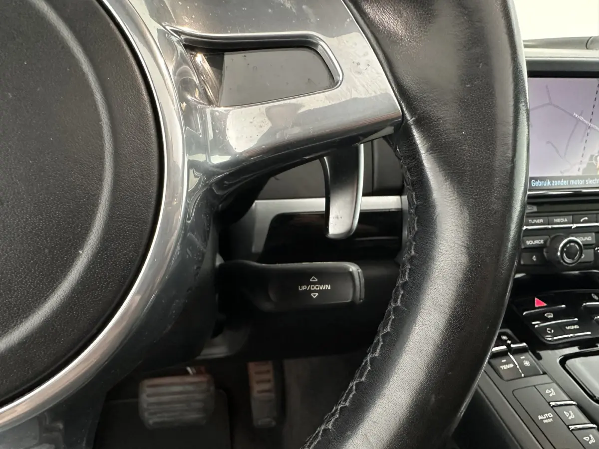 3.0 D Aut. *PANO | LEATHER | XENON-PLUS | SPORT-CHRONO | HEATED-COMFORTSEATS | BOSE-SOUND | MEMORY-PACK |  AIR-SUSPENSION | NAVI-FULLMAP | TOWBAR | LANE-ASSIST | SHIFT-PADDLES | 18''ALU*