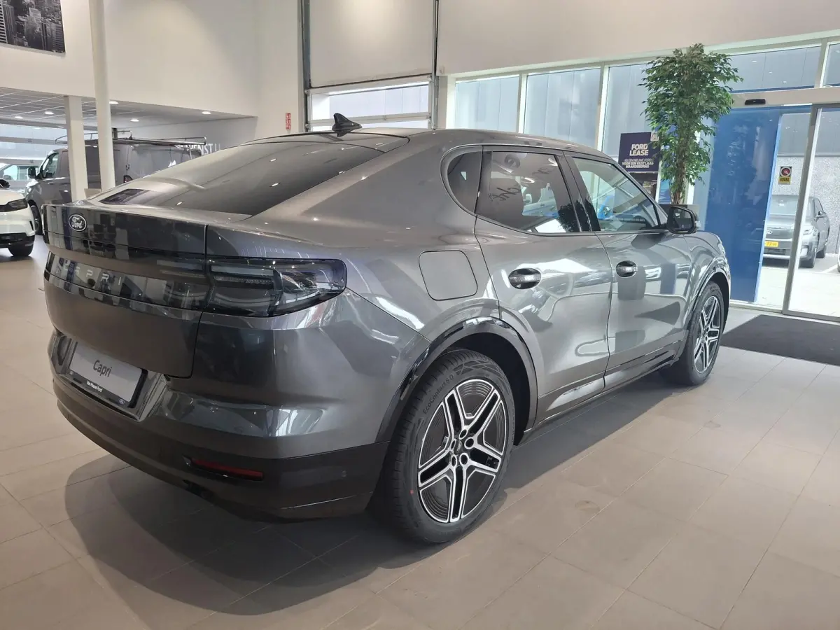 Premium Extended Range RWD 79 kWh | NIEUW TE BESTELLEN | PANORAMADAK | 360 GRADEN CAMERA | HEAD-UP DISPLAY | 18-WEG VERSTELBARE AGR-STOELEN | VERWARMBARE STOELEN EN STUUR | 20 INCH VELGEN |