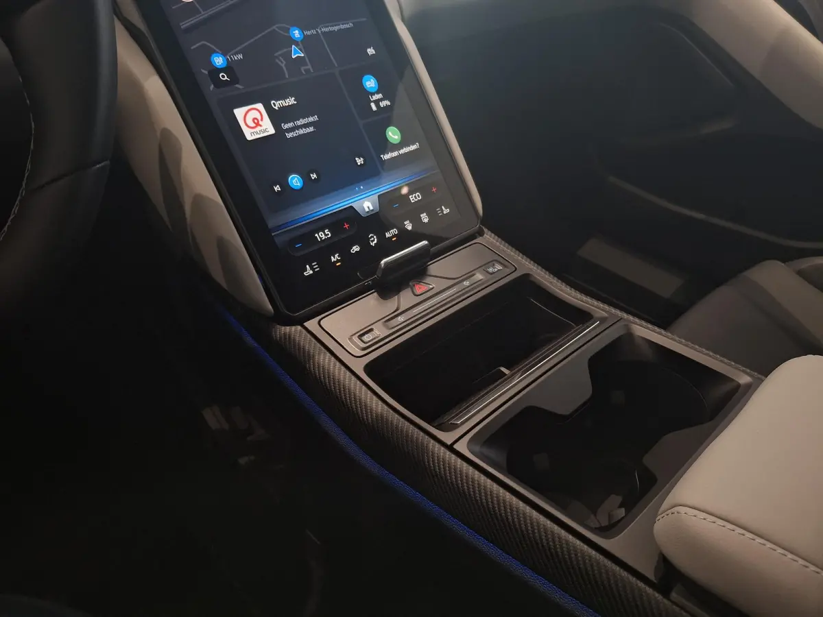 Premium Extended Range RWD 79 kWh | NIEUW TE BESTELLEN | PANORAMADAK | 360 GRADEN CAMERA | HEAD-UP DISPLAY | 18-WEG VERSTELBARE AGR-STOELEN | VERWARMBARE STOELEN EN STUUR | 20 INCH VELGEN |