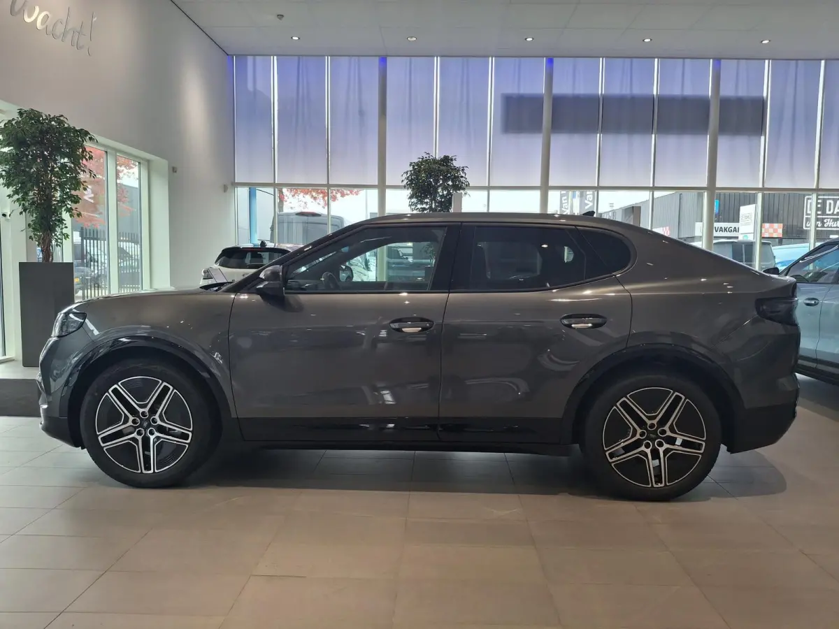 Premium Extended Range RWD 79 kWh | NIEUW TE BESTELLEN | PANORAMADAK | 360 GRADEN CAMERA | HEAD-UP DISPLAY | 18-WEG VERSTELBARE AGR-STOELEN | VERWARMBARE STOELEN EN STUUR | 20 INCH VELGEN |