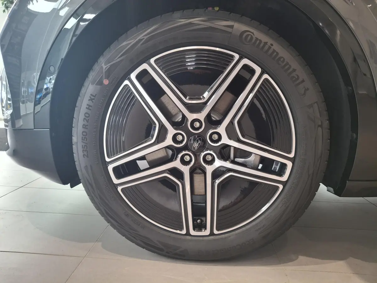 Premium Extended Range RWD 79 kWh | NIEUW TE BESTELLEN | PANORAMADAK | 360 GRADEN CAMERA | HEAD-UP DISPLAY | 18-WEG VERSTELBARE AGR-STOELEN | VERWARMBARE STOELEN EN STUUR | 20 INCH VELGEN |