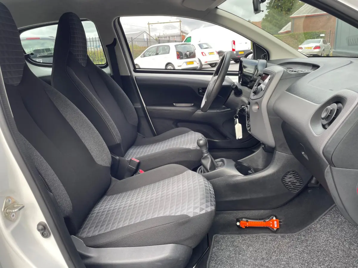 1.0 e-VTi Active NL.Auto/Airco/Bluetooth/Elc.Pakket/5Deurs/1Ste Eigenaar/Dealer Onderhouden