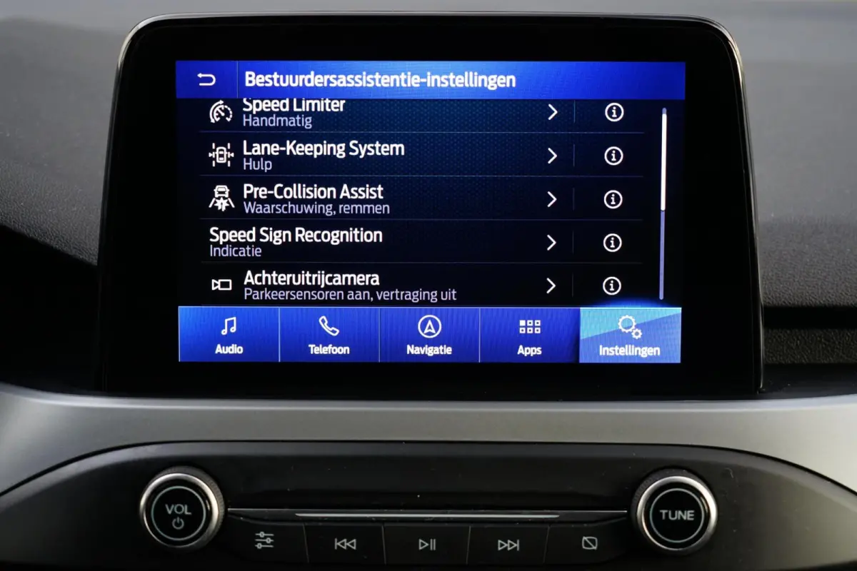 1.0 EcoBoost Hybrid Titanium Style, stoelverw.