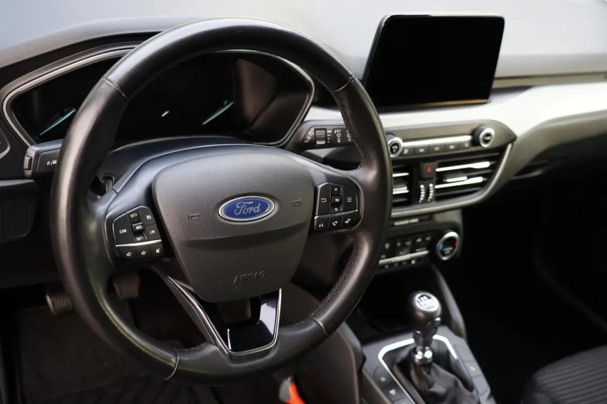 1.0 EcoBoost Hybrid Titanium Style, stoelverw.