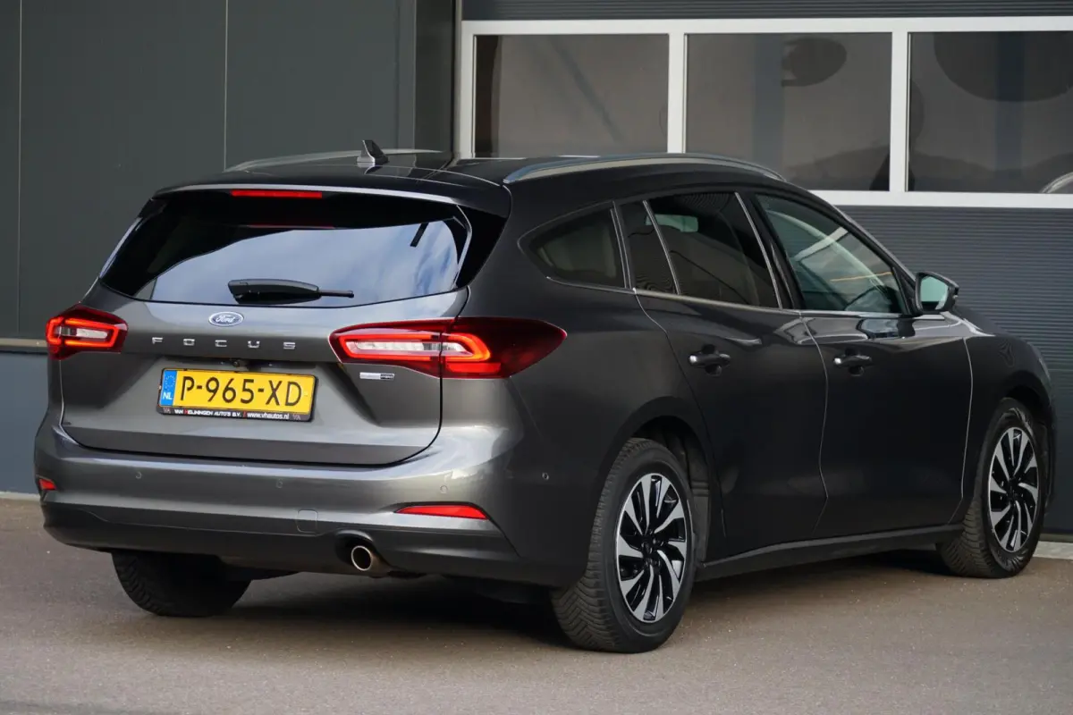 1.0 EcoBoost Hybrid Titanium Style, stoelverw.