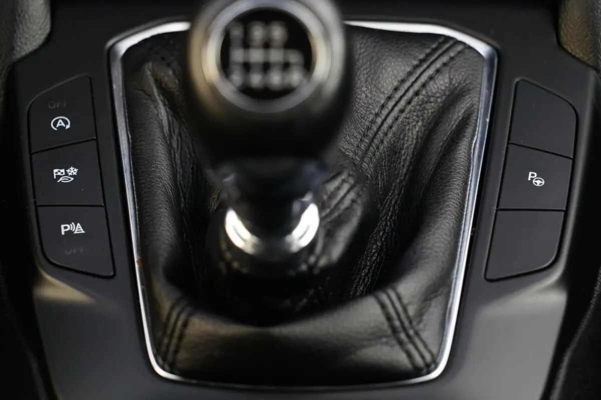 1.0 EcoBoost Hybrid Titanium Style, stoelverw.