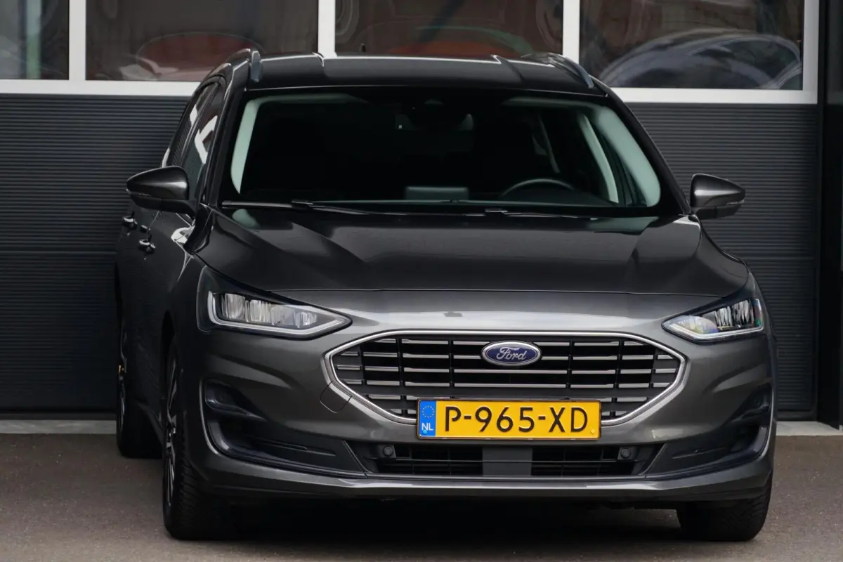 1.0 EcoBoost Hybrid Titanium Style, stoelverw.