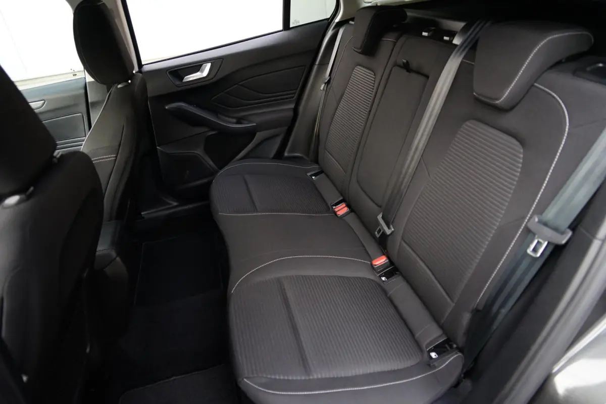 1.0 EcoBoost Hybrid Titanium Style, stoelverw.
