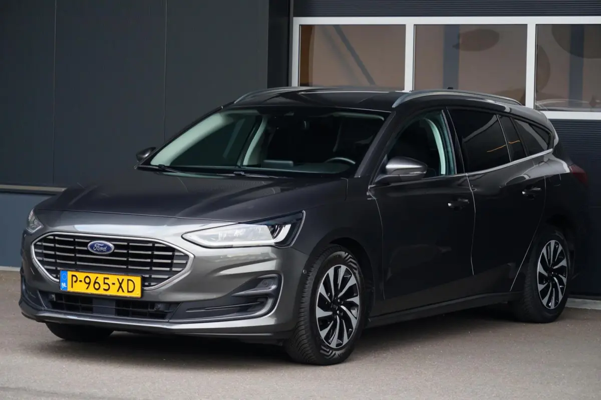 1.0 EcoBoost Hybrid Titanium Style, stoelverw.