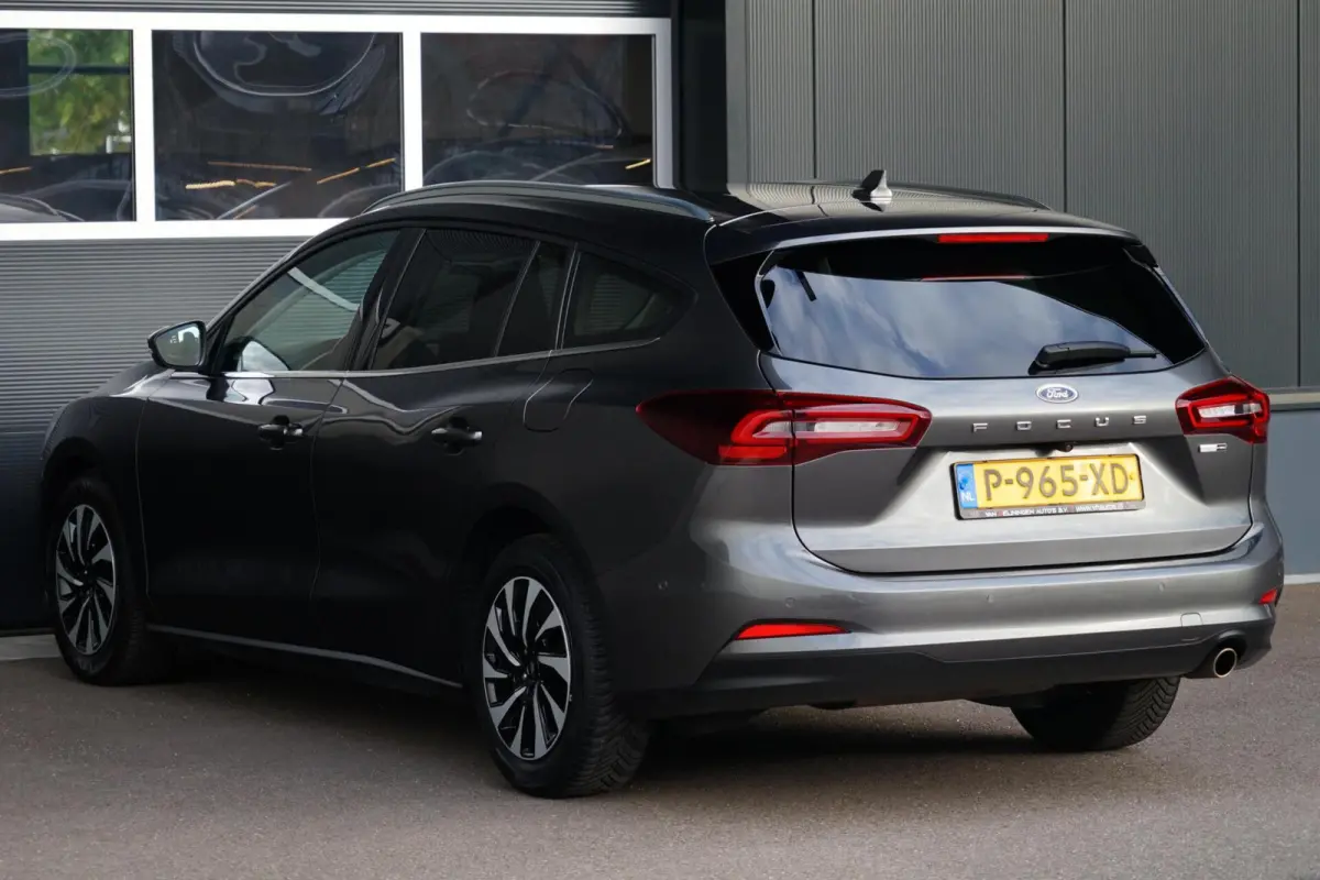 1.0 EcoBoost Hybrid Titanium Style, stoelverw.