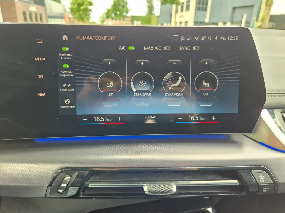 M Sport CarPlay Trekhaak ACC Line Assist CarPlay Cam H&K Sparkling copper grey Fabriek garantie 26