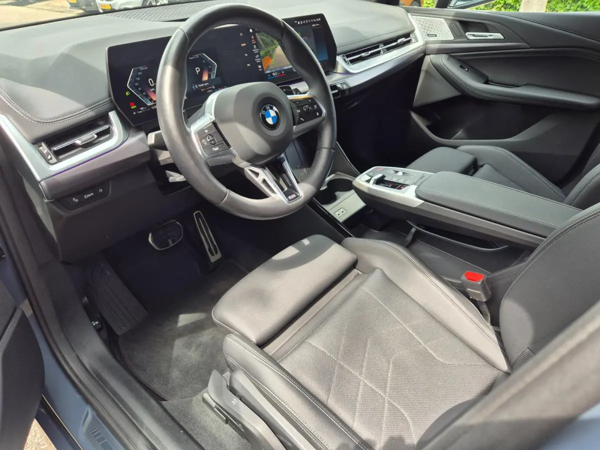 M Sport CarPlay Trekhaak ACC Line Assist CarPlay Cam H&K Sparkling copper grey Fabriek garantie 26