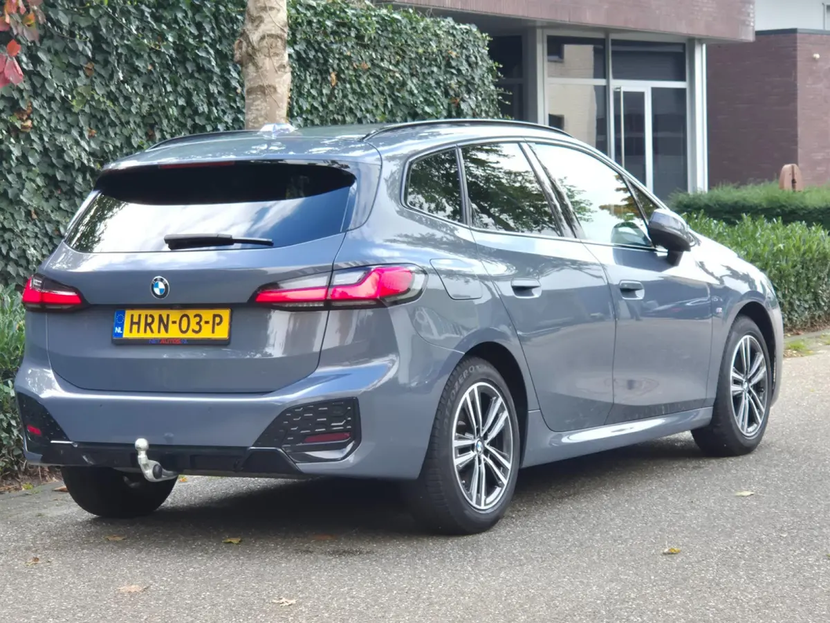 M Sport CarPlay Trekhaak ACC Line Assist CarPlay Cam H&K Sparkling copper grey Fabriek garantie 26