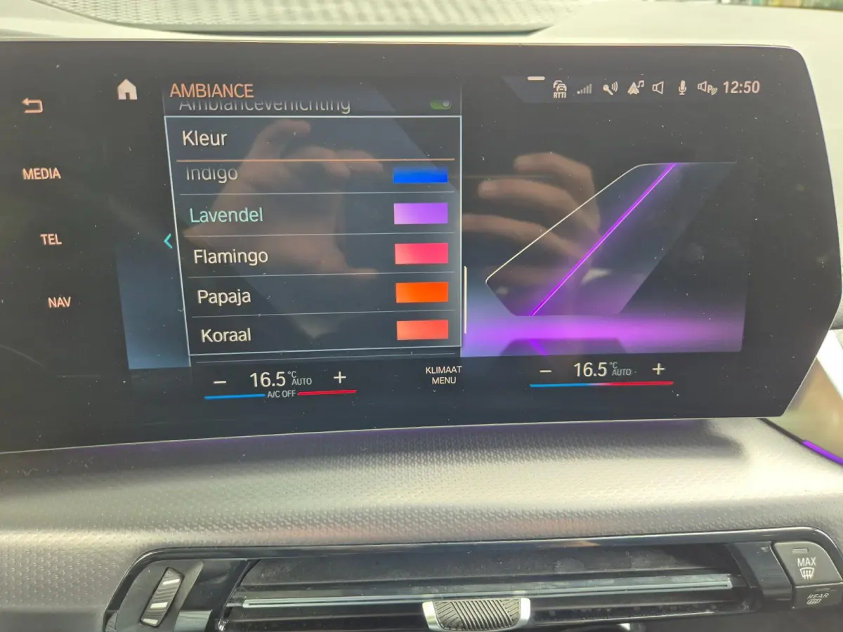 M Sport CarPlay Trekhaak ACC Line Assist CarPlay Cam H&K Sparkling copper grey Fabriek garantie 26
