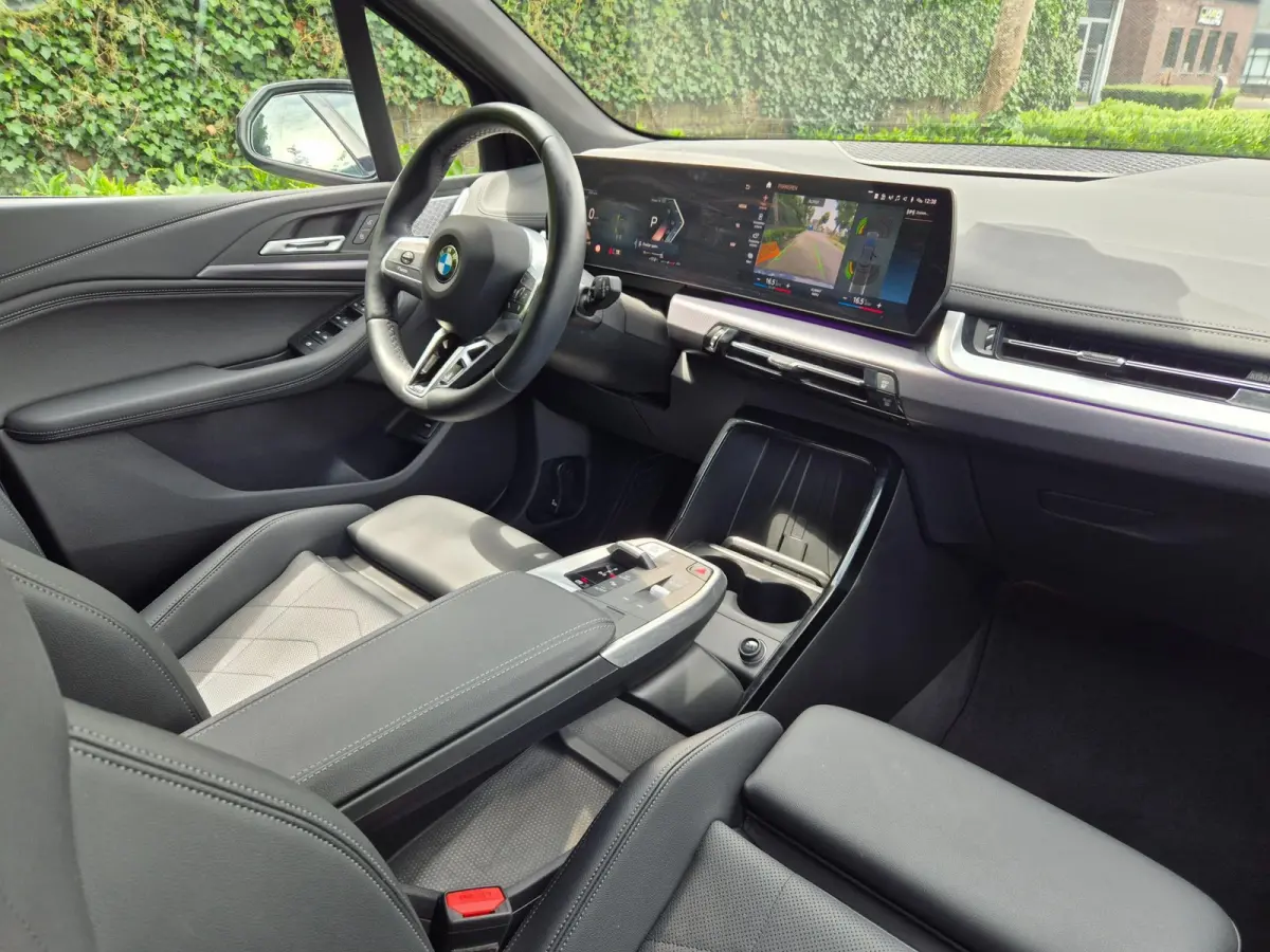 M Sport CarPlay Trekhaak ACC Line Assist CarPlay Cam H&K Sparkling copper grey Fabriek garantie 26