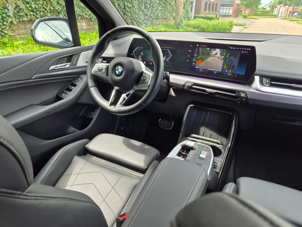 M Sport CarPlay Trekhaak ACC Line Assist CarPlay Cam H&K Sparkling copper grey Fabriek garantie 26