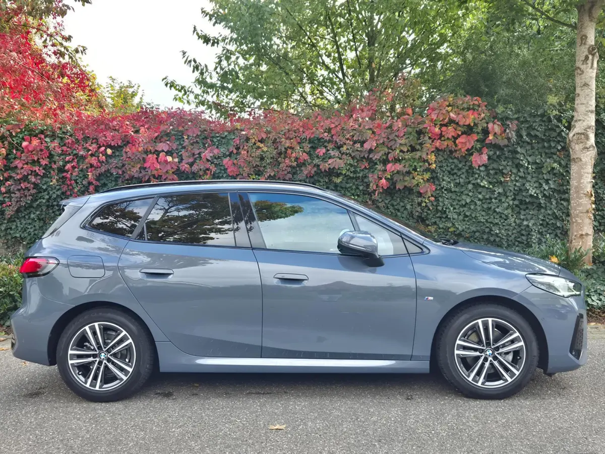 M Sport CarPlay Trekhaak ACC Line Assist CarPlay Cam H&K Sparkling copper grey Fabriek garantie 26