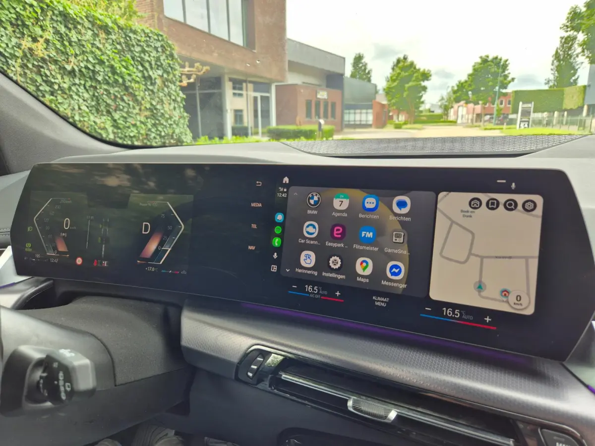 M Sport CarPlay Trekhaak ACC Line Assist CarPlay Cam H&K Sparkling copper grey Fabriek garantie 26