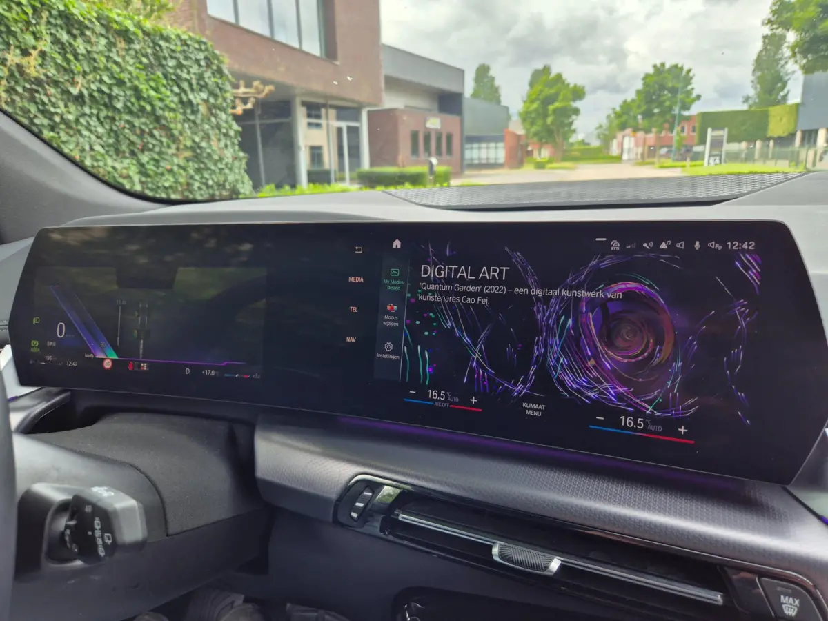M Sport CarPlay Trekhaak ACC Line Assist CarPlay Cam H&K Sparkling copper grey Fabriek garantie 26