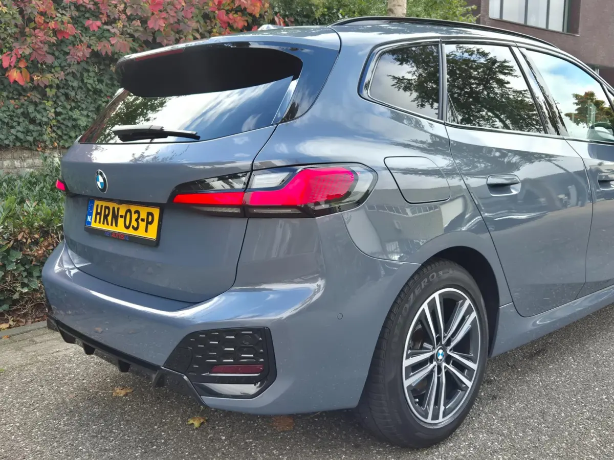 M Sport CarPlay Trekhaak ACC Line Assist CarPlay Cam H&K Sparkling copper grey Fabriek garantie 26