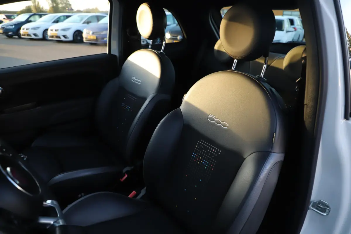 1.0 Hybrid Hey Google Schuifdak 15 inch LMV Half Leder Carplay Navigatie Airco Cruise Control
