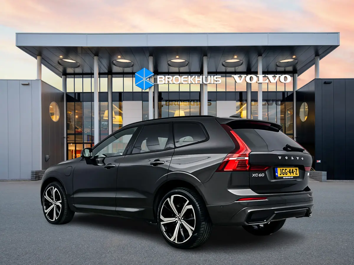 2.0 T6 Plug-in hybrid AWD Plus Dark | 21" | Geventileerd Nappa Leder | 360 Camera | Harman Kardon | Getint glas | Elektr. verst. stoelen | Stoel/stuur/achterbankverwarming | Adaptieve Cruise