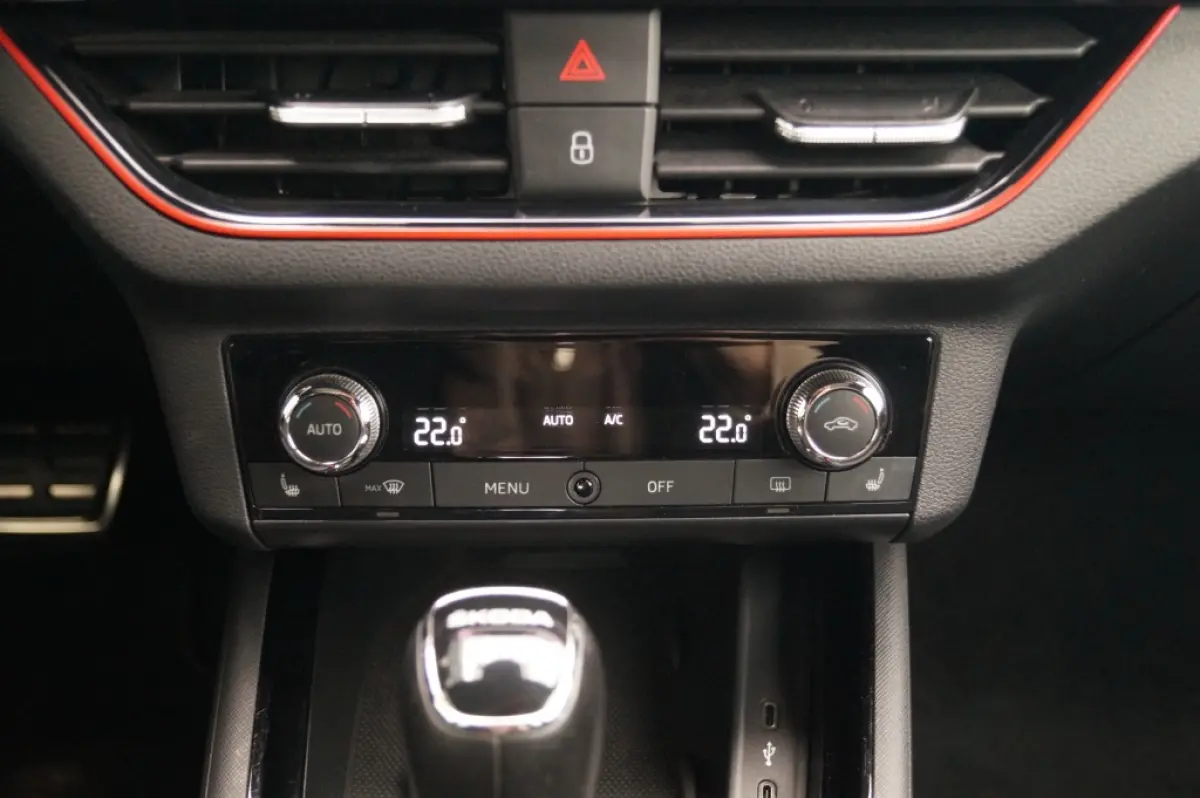 1.5 TSI 150pk DSG Sport Business -PANO-NAVI-ECC-DIGI-