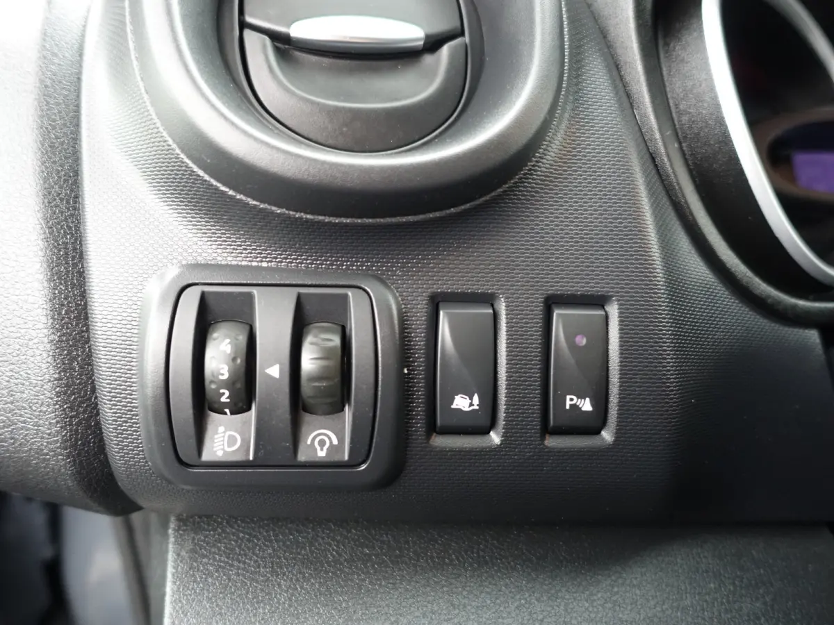1.6 dCi Euro 6 L1 phase 2 Comfort- 3 Pers, Park Assist, Xenon Led, Cruise, Clima, Grijs Kenteken