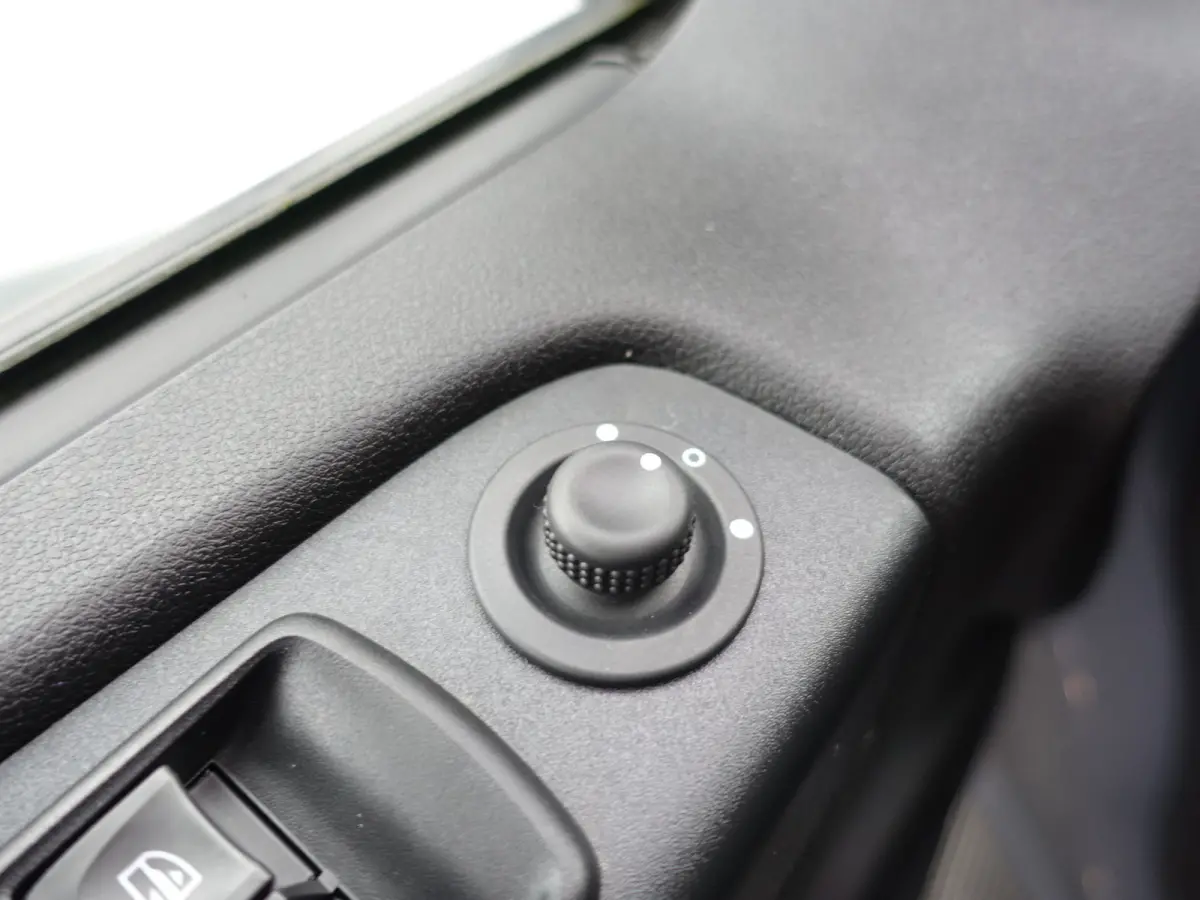 1.6 dCi Euro 6 L1 phase 2 Comfort- 3 Pers, Park Assist, Xenon Led, Cruise, Clima, Grijs Kenteken