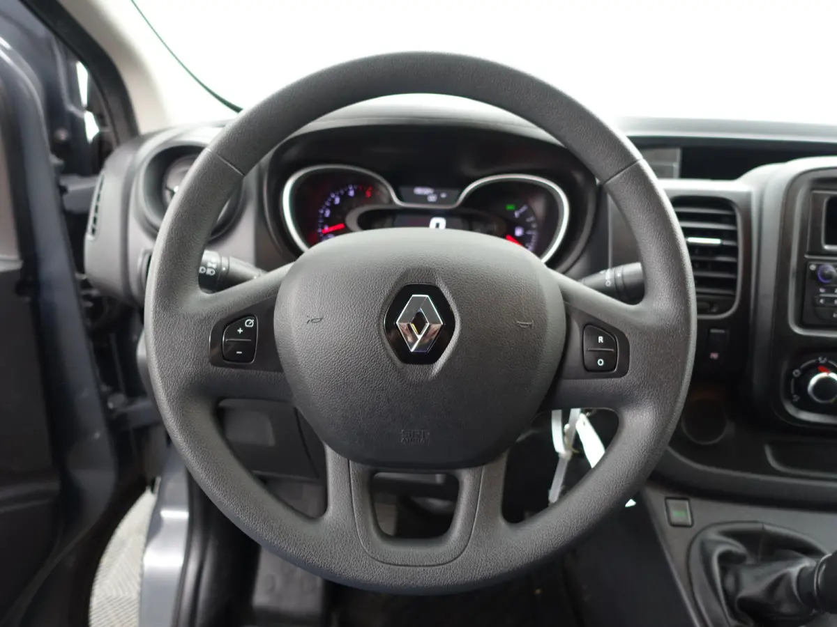 1.6 dCi Euro 6 L1 phase 2 Comfort- 3 Pers, Park Assist, Xenon Led, Cruise, Clima, Grijs Kenteken