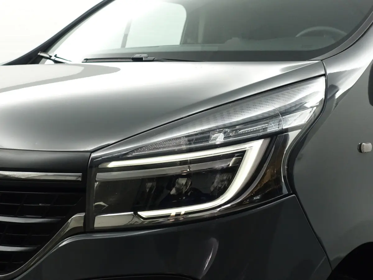 1.6 dCi Euro 6 L1 phase 2 Comfort- 3 Pers, Park Assist, Xenon Led, Cruise, Clima, Grijs Kenteken