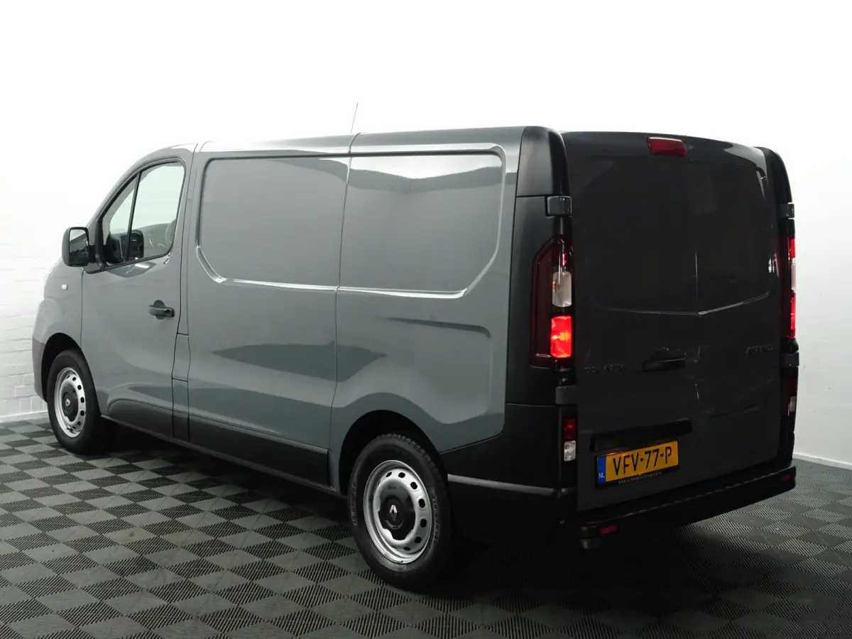 1.6 dCi Euro 6 L1 phase 2 Comfort- 3 Pers, Park Assist, Xenon Led, Cruise, Clima, Grijs Kenteken