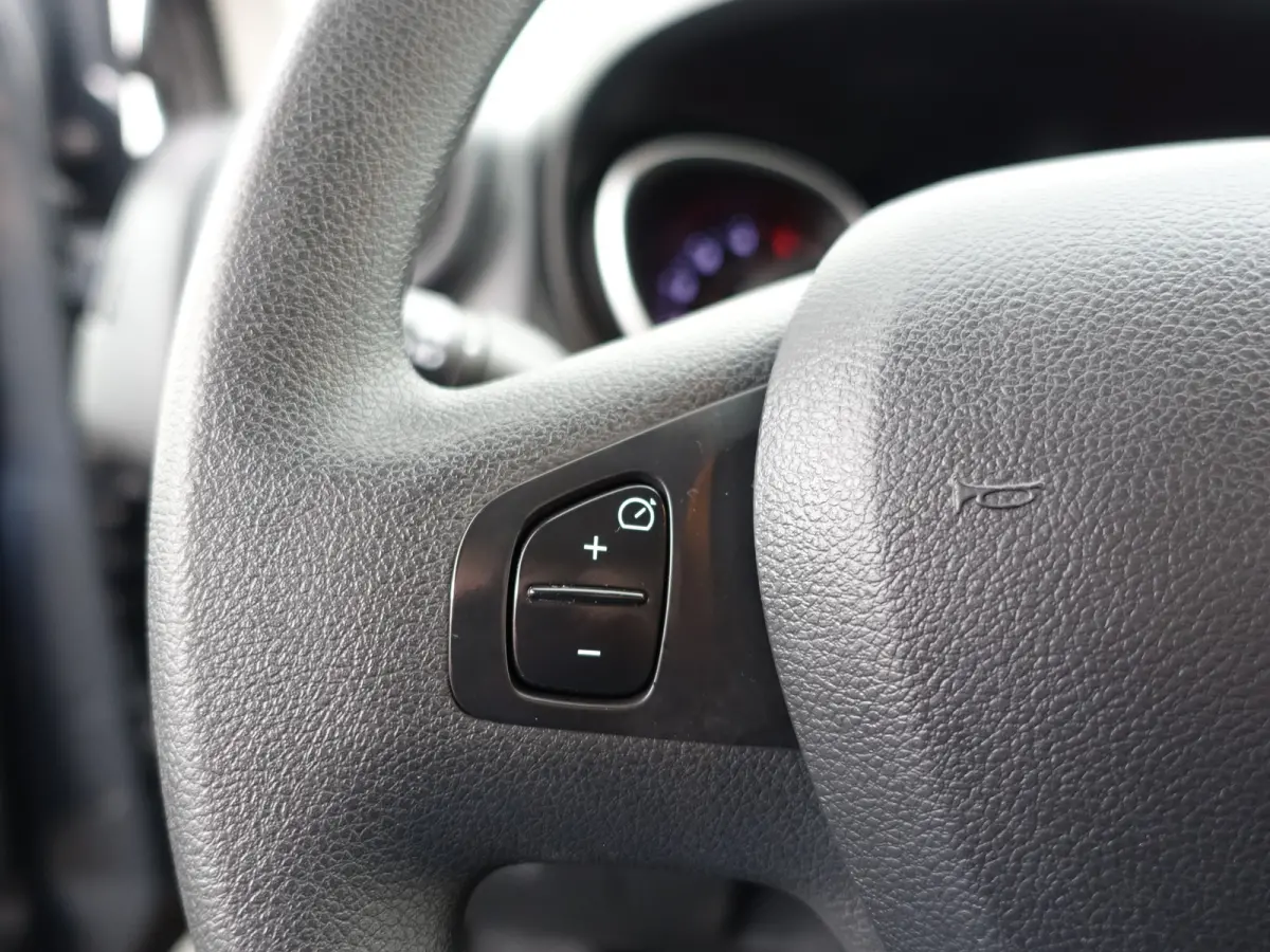 1.6 dCi Euro 6 L1 phase 2 Comfort- 3 Pers, Park Assist, Xenon Led, Cruise, Clima, Grijs Kenteken