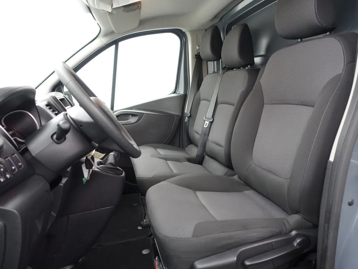 1.6 dCi Euro 6 L1 phase 2 Comfort- 3 Pers, Park Assist, Xenon Led, Cruise, Clima, Grijs Kenteken