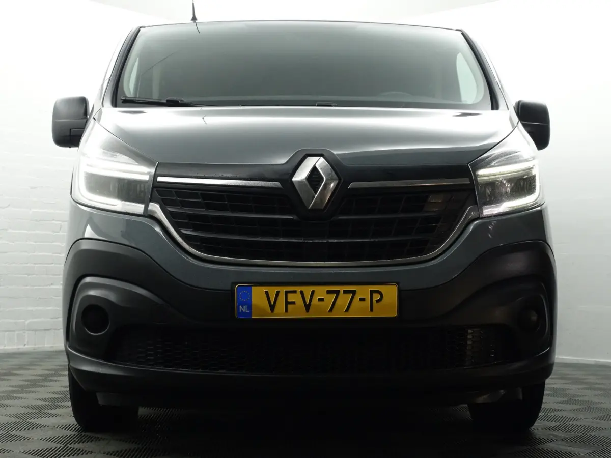1.6 dCi Euro 6 L1 phase 2 Comfort- 3 Pers, Park Assist, Xenon Led, Cruise, Clima, Grijs Kenteken