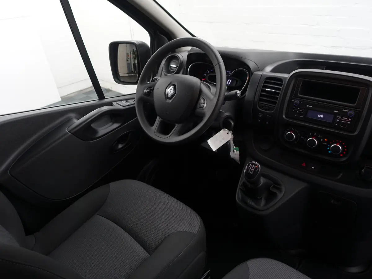 1.6 dCi Euro 6 L1 phase 2 Comfort- 3 Pers, Park Assist, Xenon Led, Cruise, Clima, Grijs Kenteken