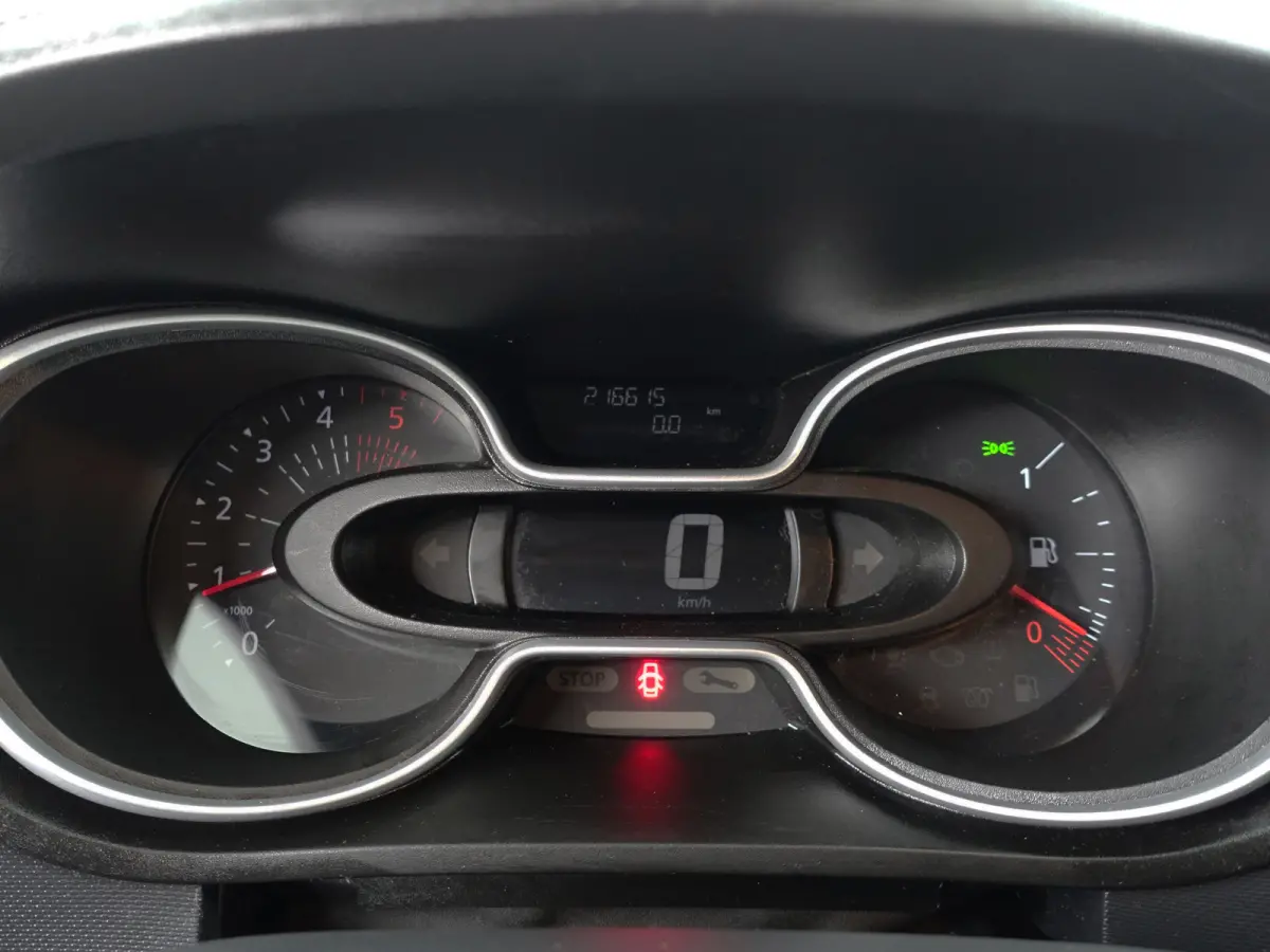 1.6 dCi Euro 6 L1 phase 2 Comfort- 3 Pers, Park Assist, Xenon Led, Cruise, Clima, Grijs Kenteken