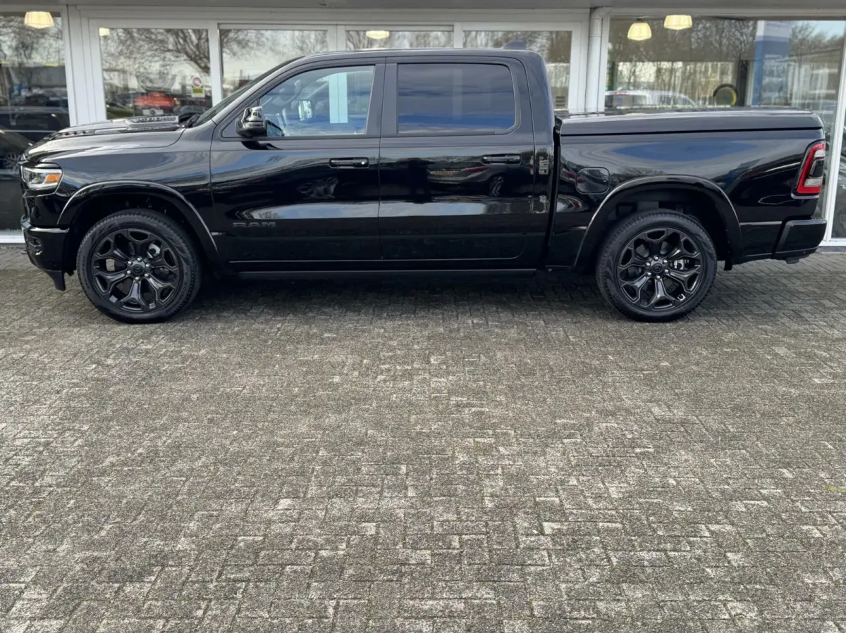 1500 4X4 5.7 V8 4x4 Crew Cab Limited,Head Up,digi dash,