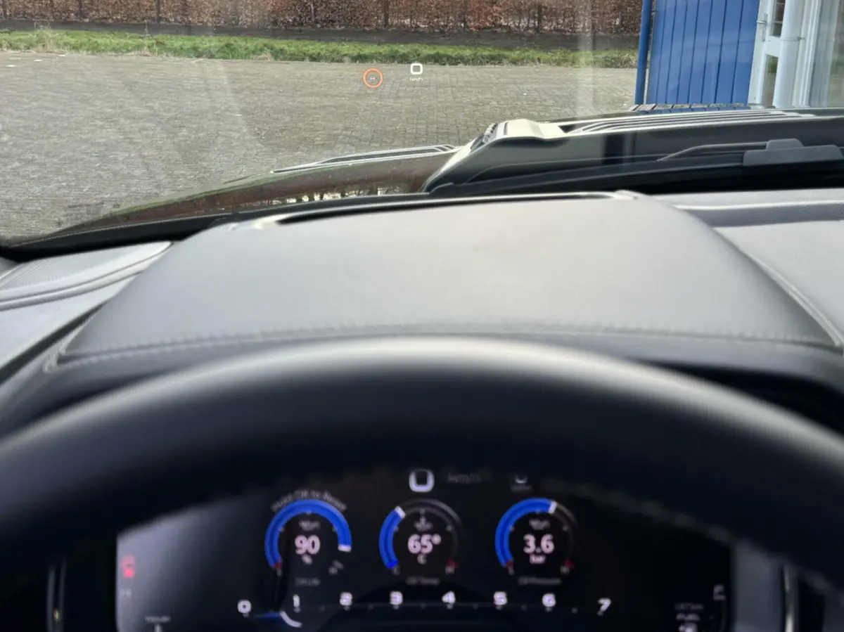 1500 4X4 5.7 V8 4x4 Crew Cab Limited,Head Up,digi dash,